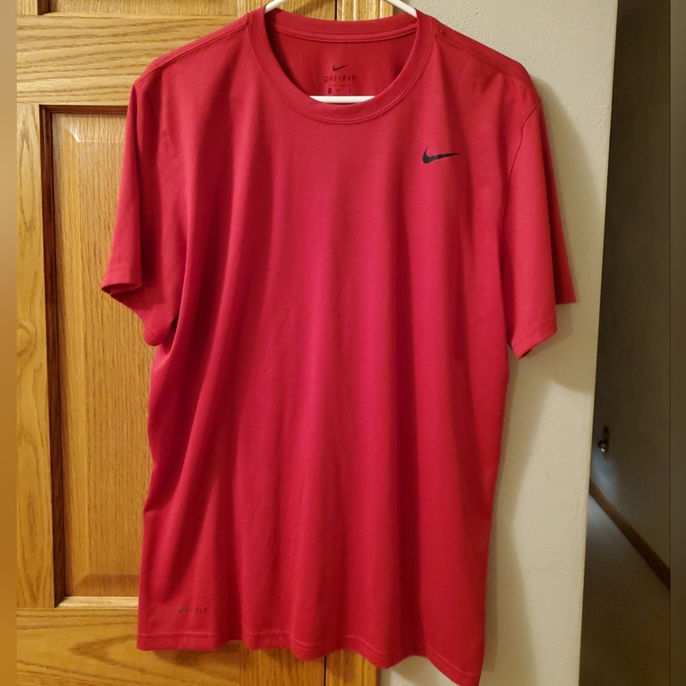 Nike Men's Red With Black Swoosh Dri-Fit Size Large Shirt
